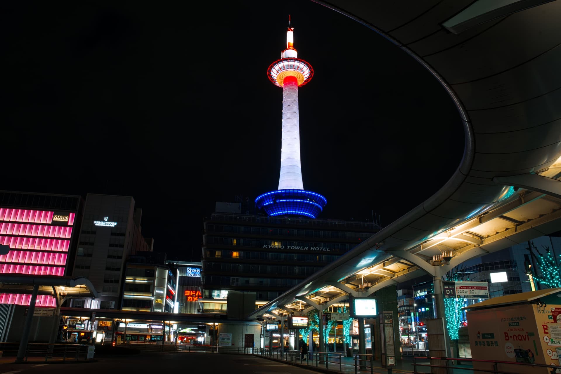 夜の京都タワー