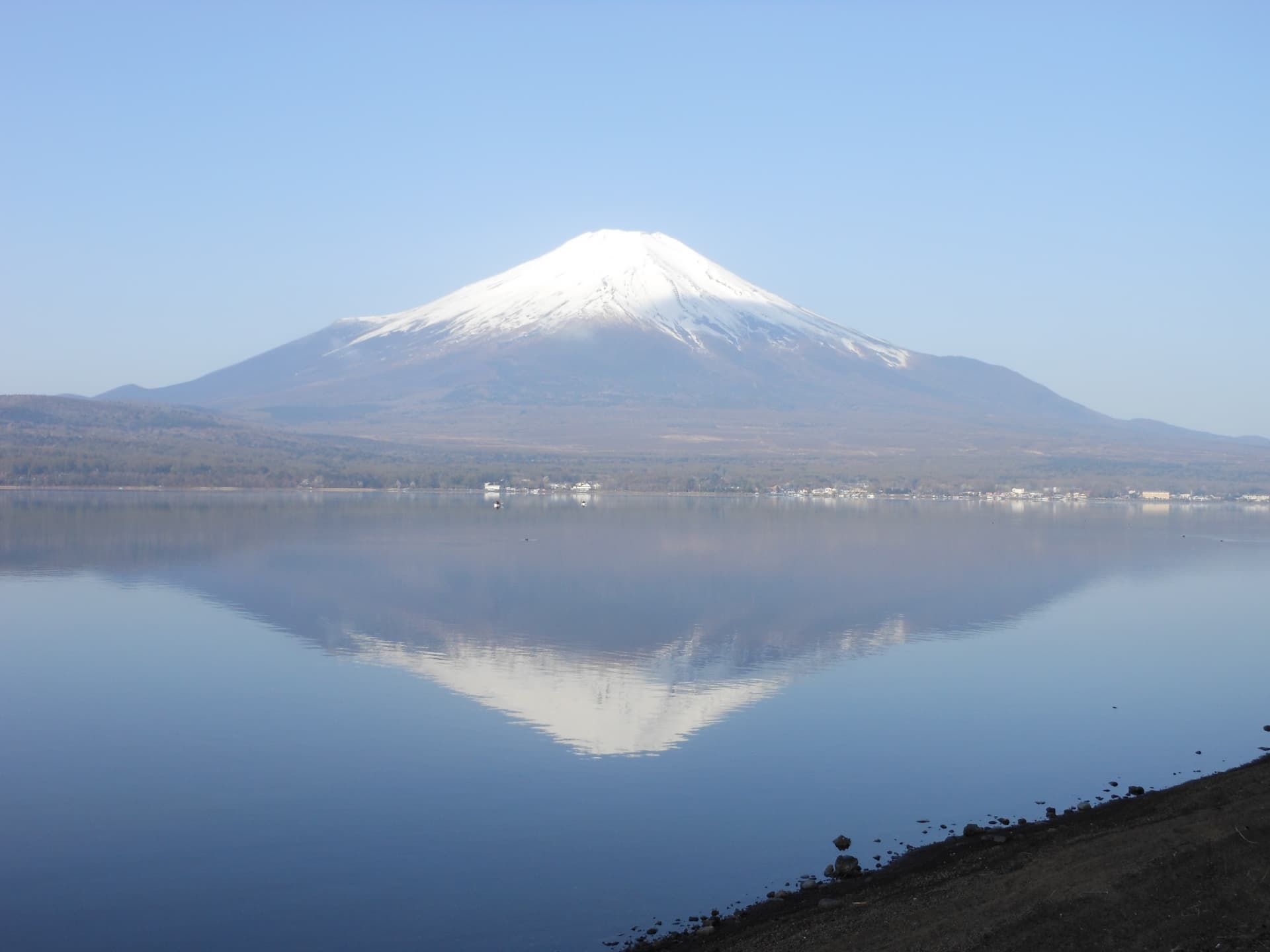 山中湖に映る逆さ富士