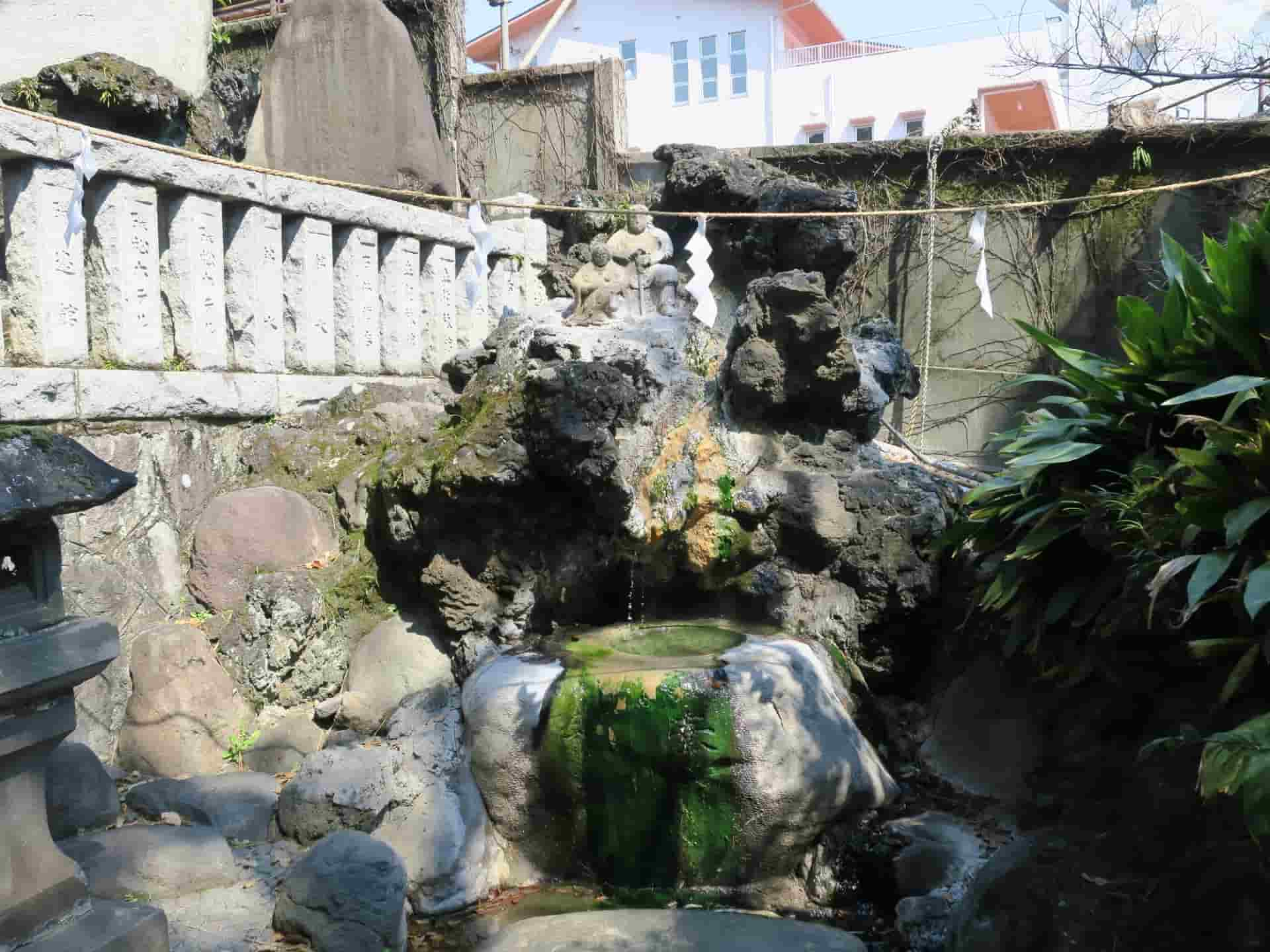 湯前神社