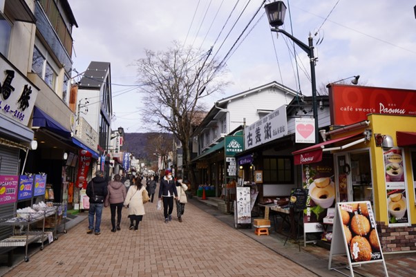 旧軽井沢銀座の商店街