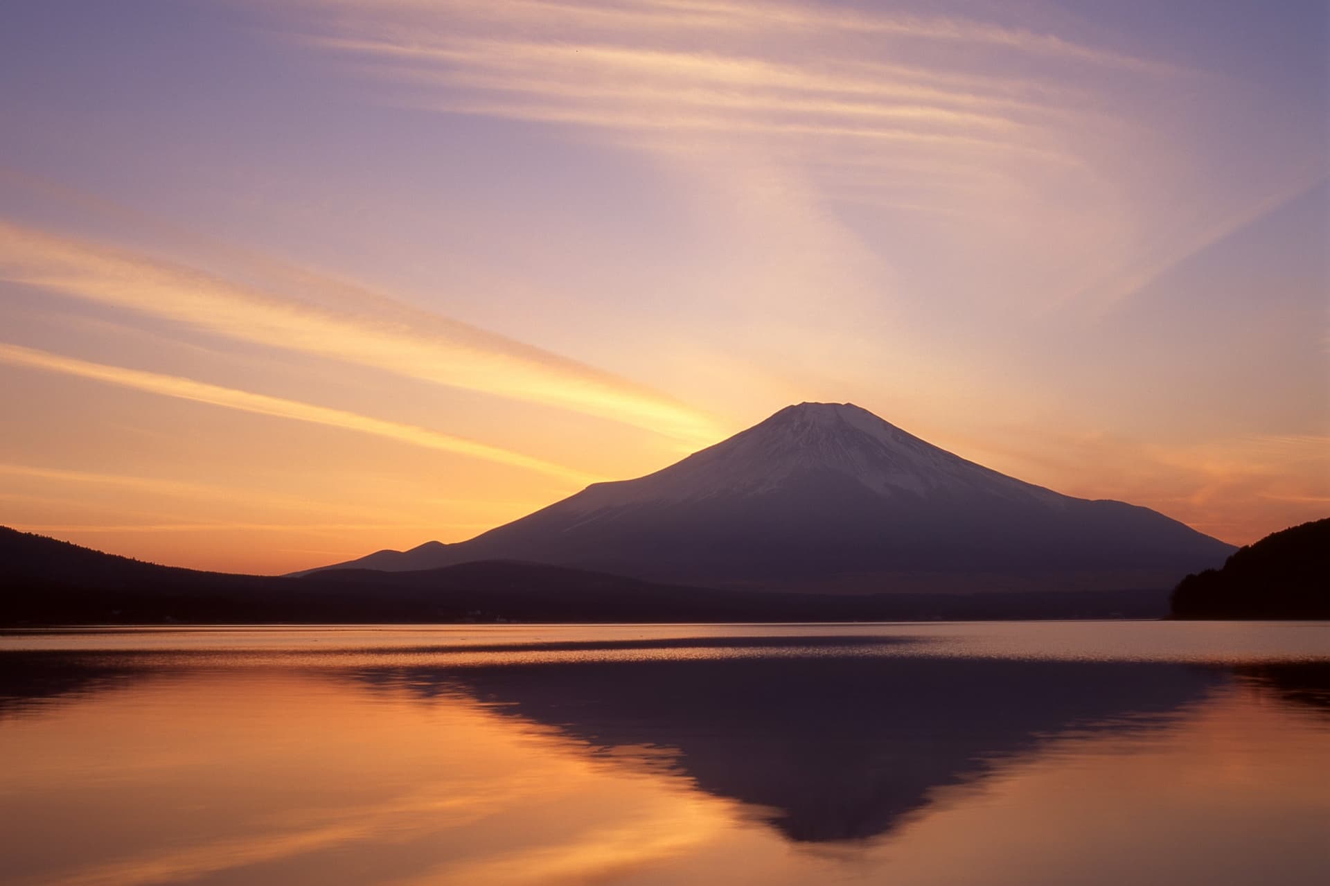 夕焼けの富士山