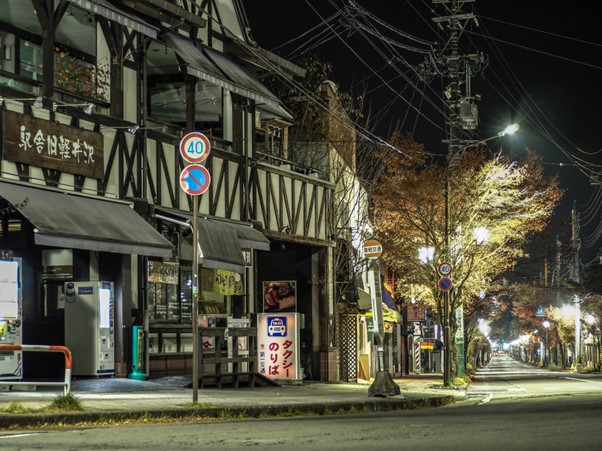 夜の商店街